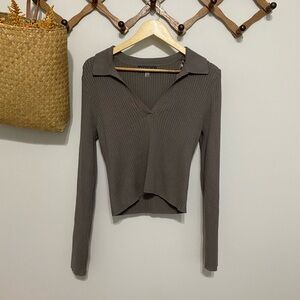 Bagatelle Ribbed V-Neck Crop Top - Gray